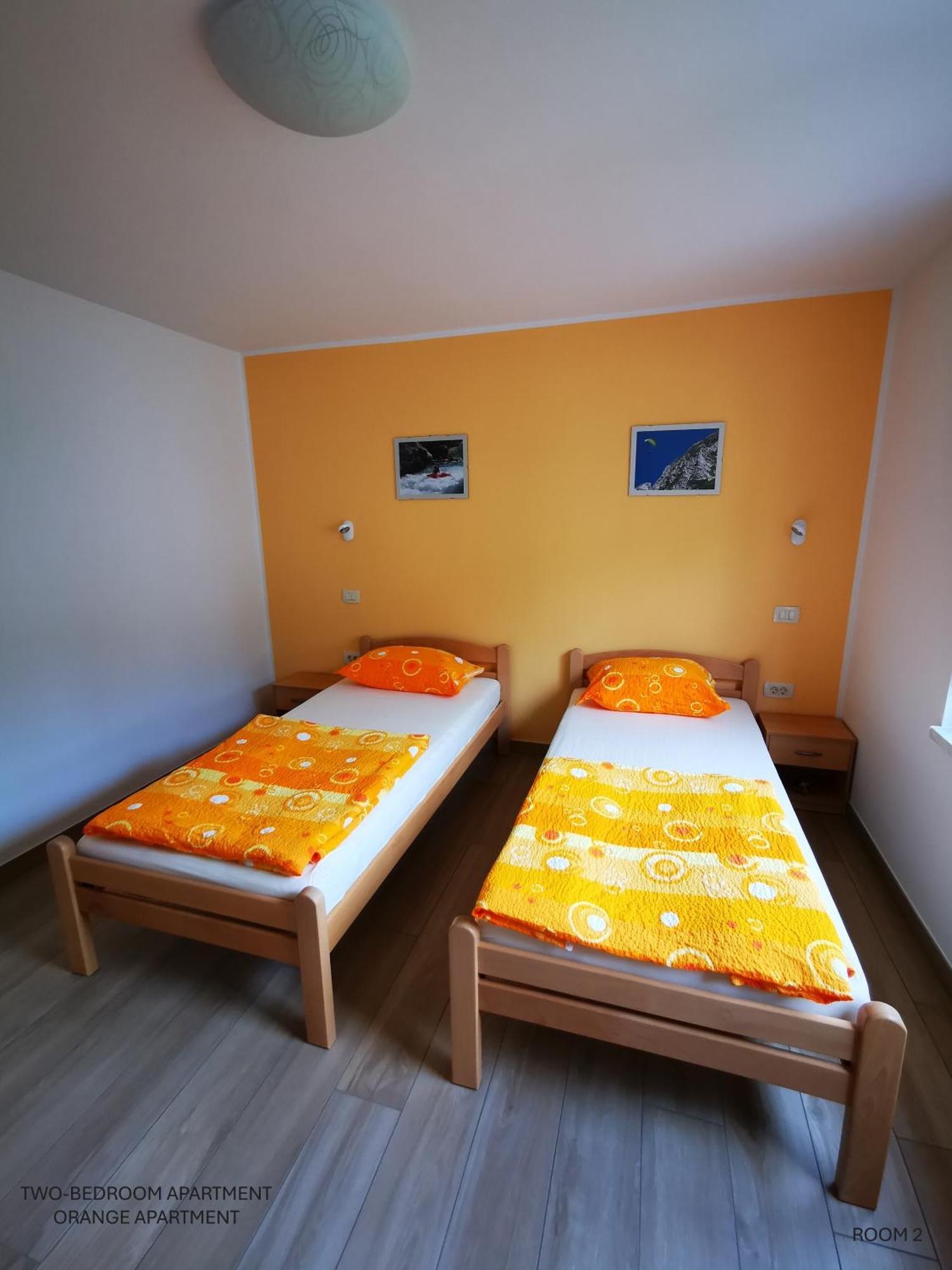Apartment And Room Anica Tolmin Eksteriør bilde